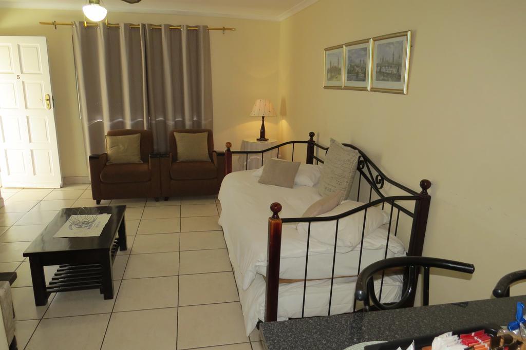 Smithland Guest Apartments Cape Town Bellville Dış mekan fotoğraf