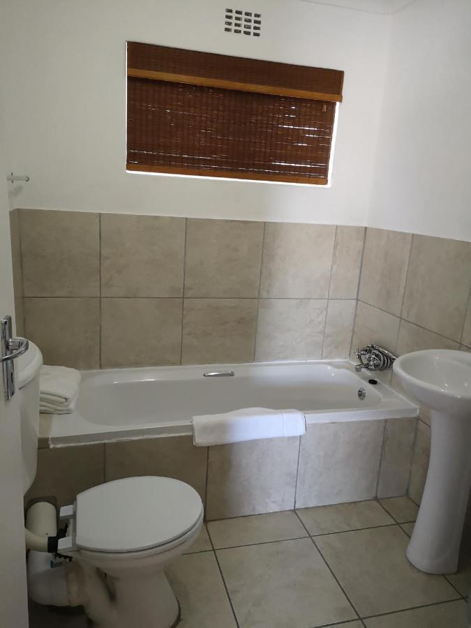 Smithland Guest Apartments Cape Town Bellville Dış mekan fotoğraf